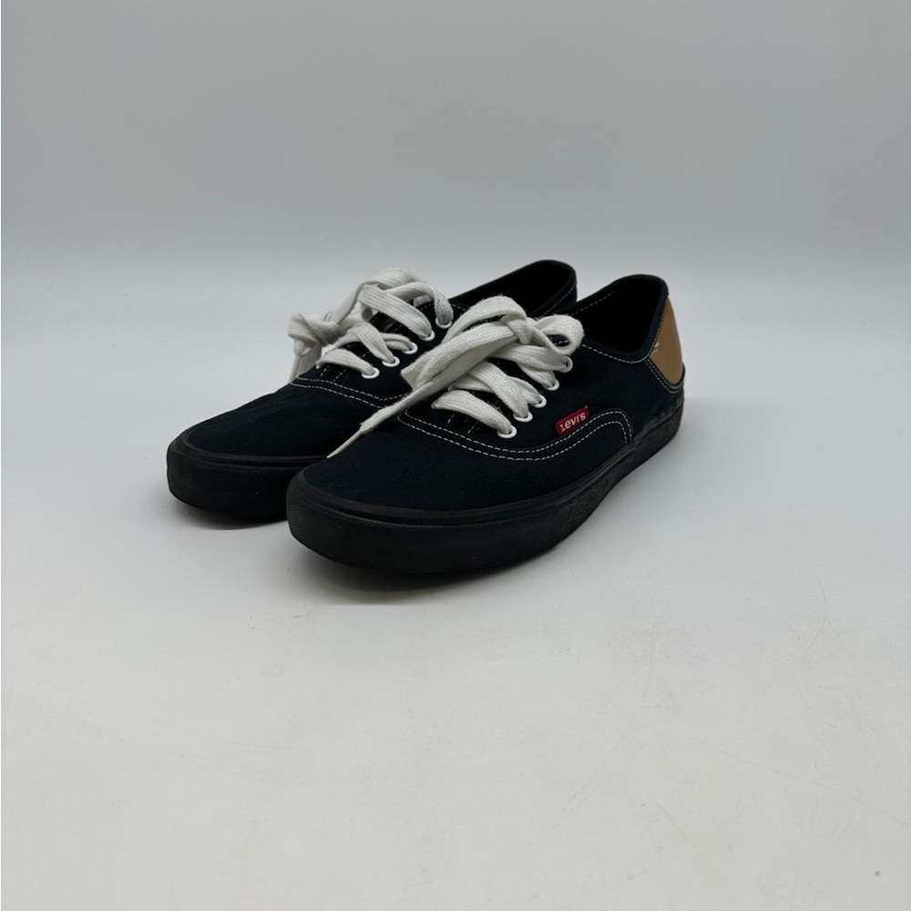 Levi’s Black And Brown Men’s Shoes
Size 8.5 US-With Box